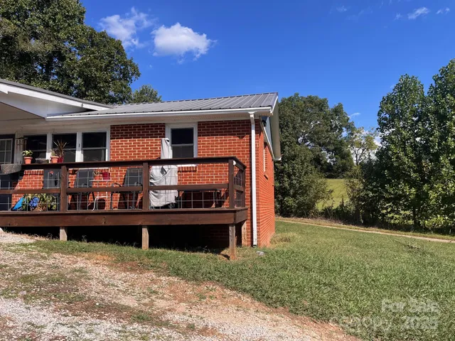 $260,000 | 54 Dee Cable Drive, Marion, NC 28752