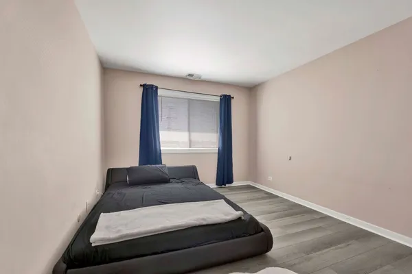 $205,000 | 725 West Huntington Commons Road, Unit 416, Mount Prospect, IL 60056
