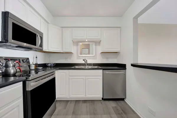 $205,000 | 725 West Huntington Commons Road, Unit 416, Mount Prospect, IL 60056