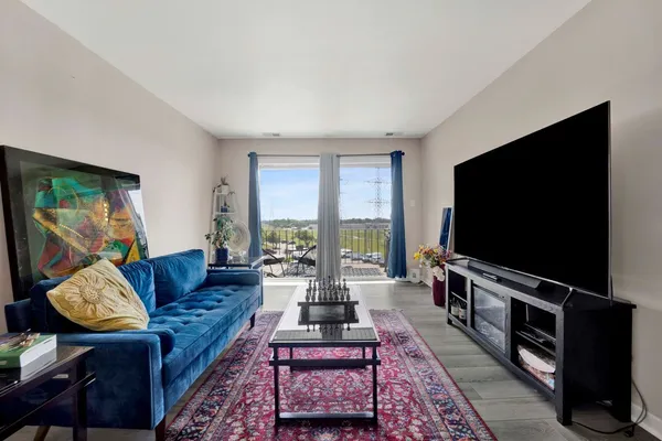 $205,000 | 725 West Huntington Commons Road, Unit 416, Mount Prospect, IL 60056