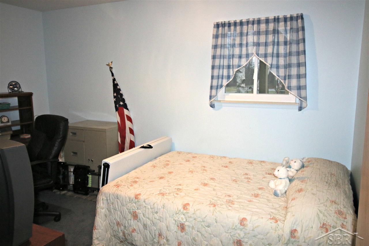 4899 Cherokee Road Saginaw, MI 48604 - Photo 8 of 16 31316282-7.JPG