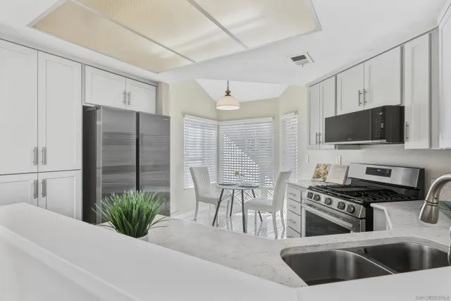 $859,000 | 11855 Caminito De Las Missiones, San Diego, CA 92128