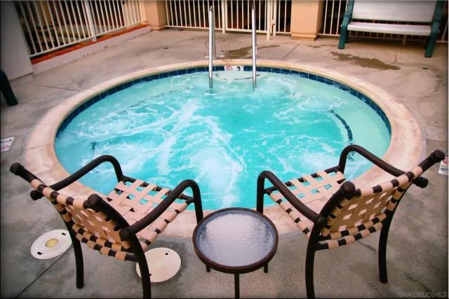 $859,000 | 11855 Caminito De Las Missiones, San Diego, CA 92128