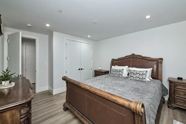 $2,375,000 | 6644 North Knox Avenue, Lincolnwood, IL 60712