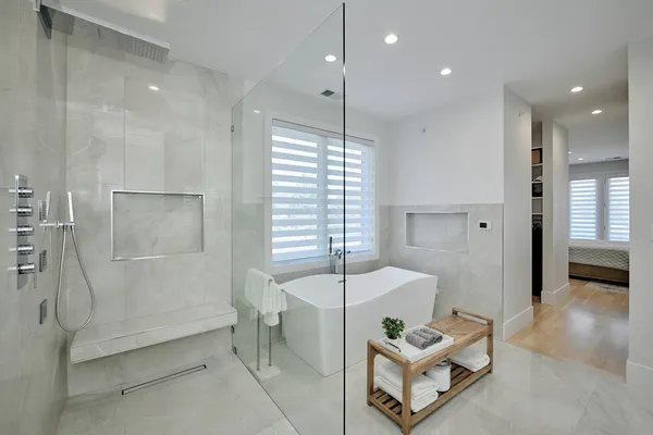 $2,375,000 | 6644 North Knox Avenue, Lincolnwood, IL 60712