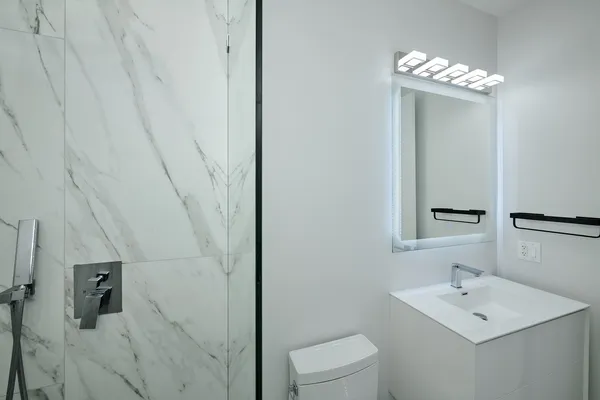 $2,375,000 | 6644 North Knox Avenue, Lincolnwood, IL 60712