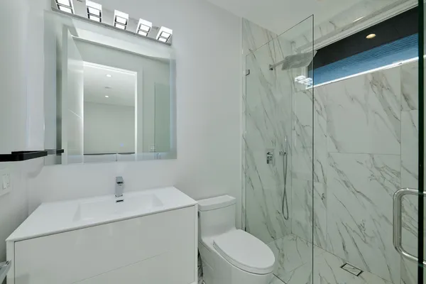 $2,375,000 | 6644 North Knox Avenue, Lincolnwood, IL 60712