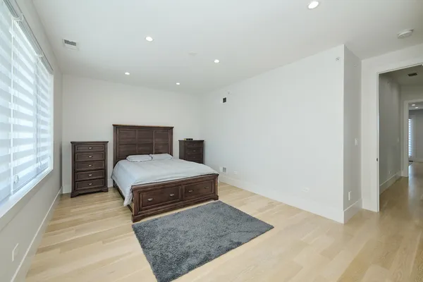 $2,375,000 | 6644 North Knox Avenue, Lincolnwood, IL 60712