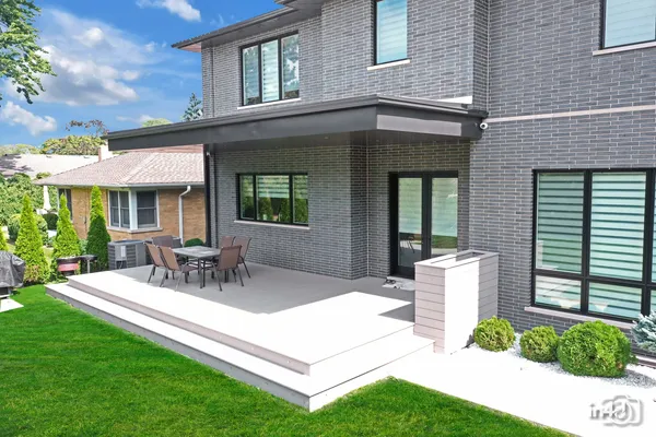 $2,375,000 | 6644 North Knox Avenue, Lincolnwood, IL 60712