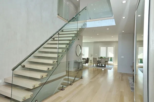 $2,375,000 | 6644 North Knox Avenue, Lincolnwood, IL 60712