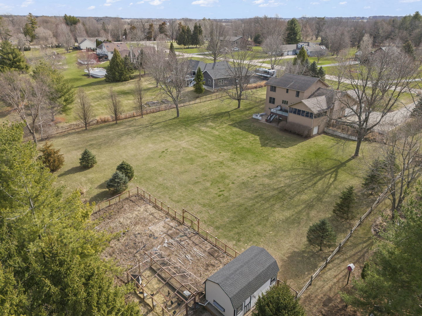 19 Shagbark Lane Newark, IL 60541 - Photo 44 of 60 an aerial view of a house with swimming pool and garden