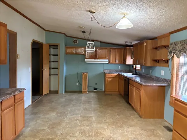 $180,500 | 202 North Main Street, Oregon, MO 64473