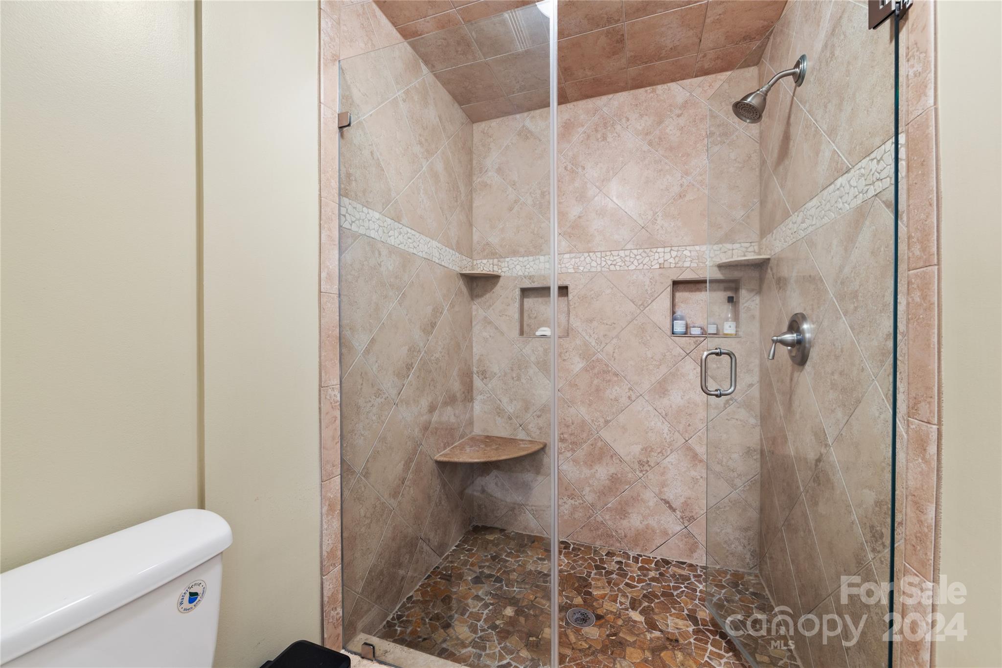 416 Queens Road, Unit 11 Charlotte, NC 28207 - Photo 32 of 40