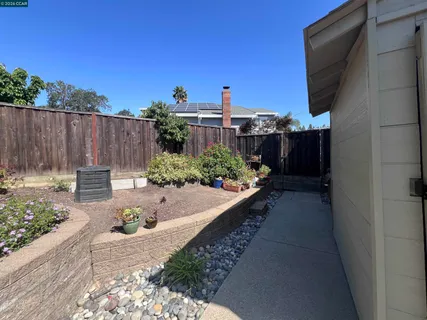 $899,000 | 2246 Bridgeport Way, Martinez, CA 94553