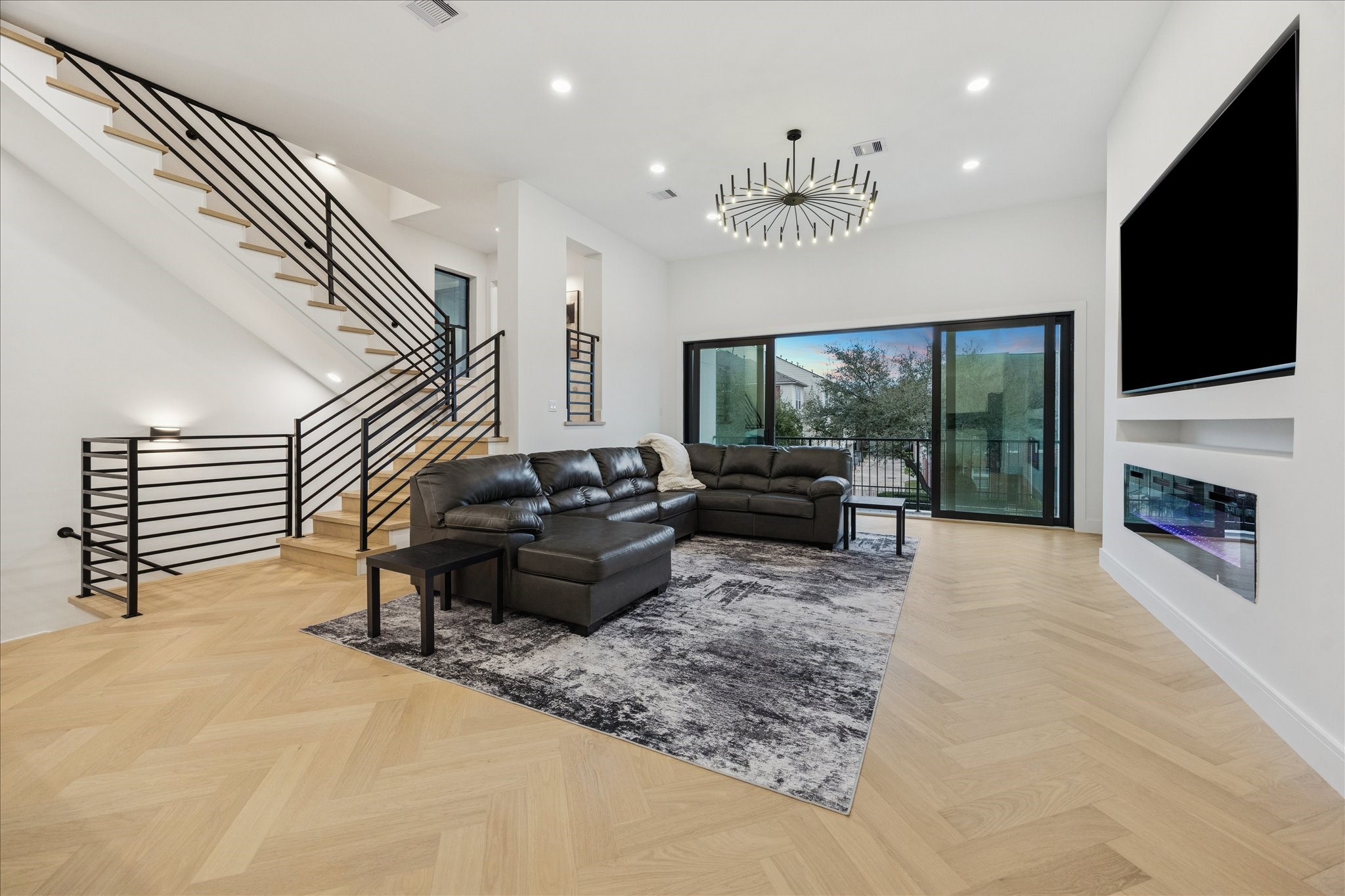 809 Memorial Heights Drive Houston, TX 77007 - Photo 10 of 32