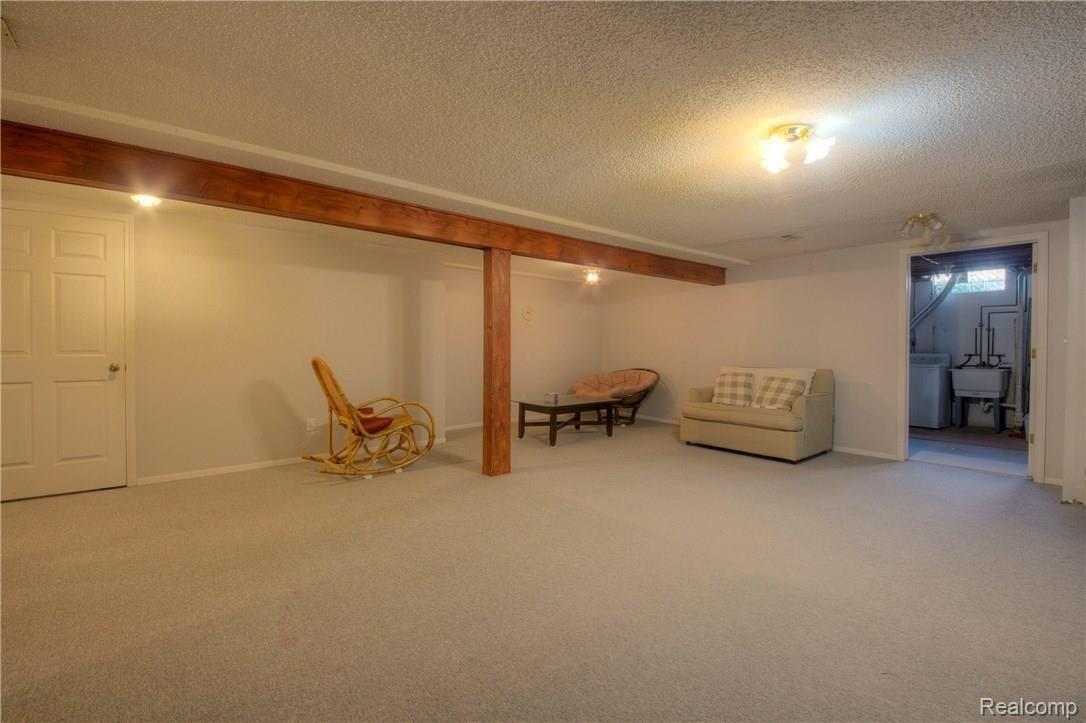 24685 Jamestowne Road Novi, MI 48375 - Photo 29 of 39 930A4516_7_8.jpg