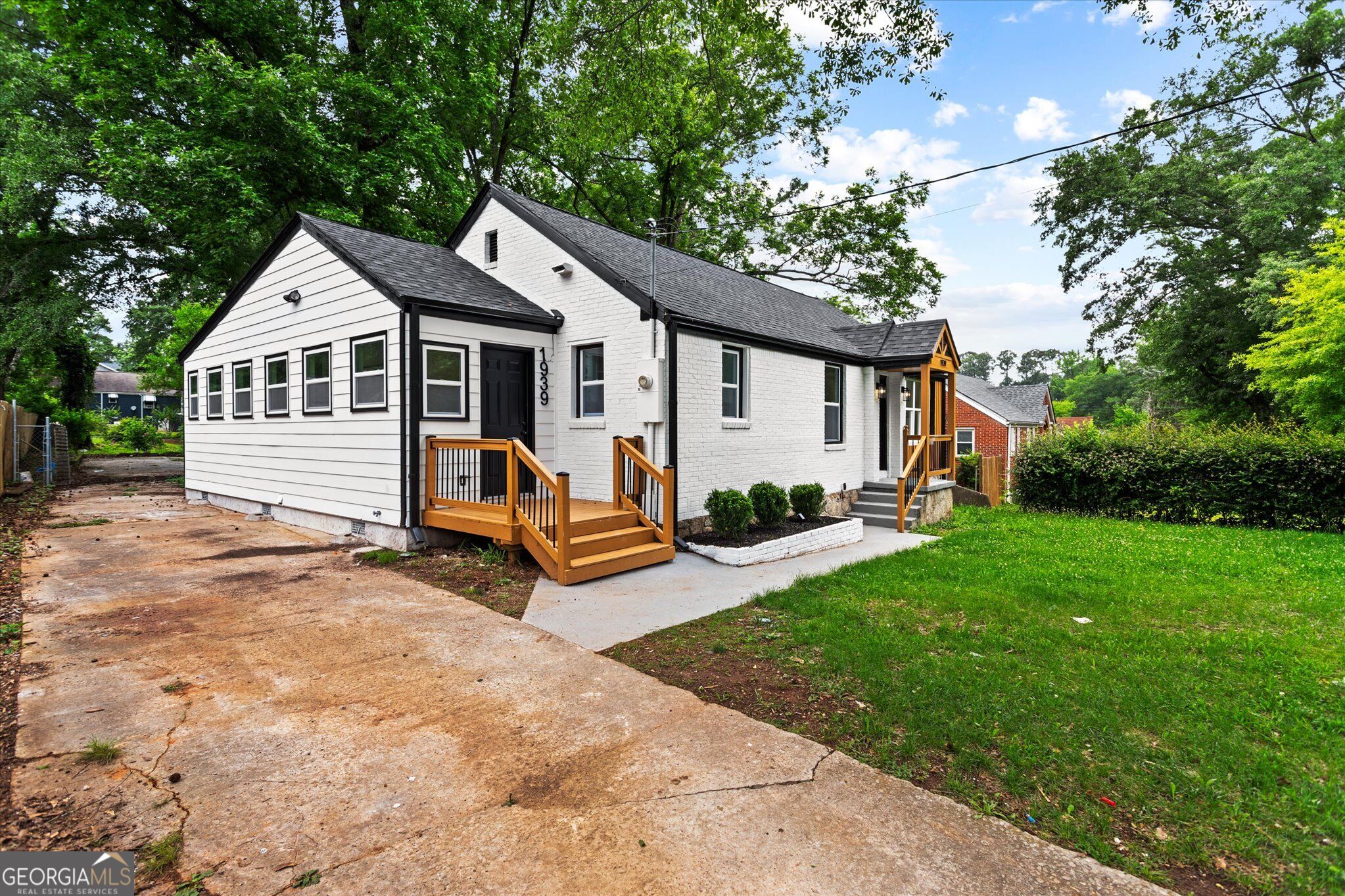 1939 Willa Drive Decatur, GA 30032 - Photo 3 of 41 Gallery Image 3