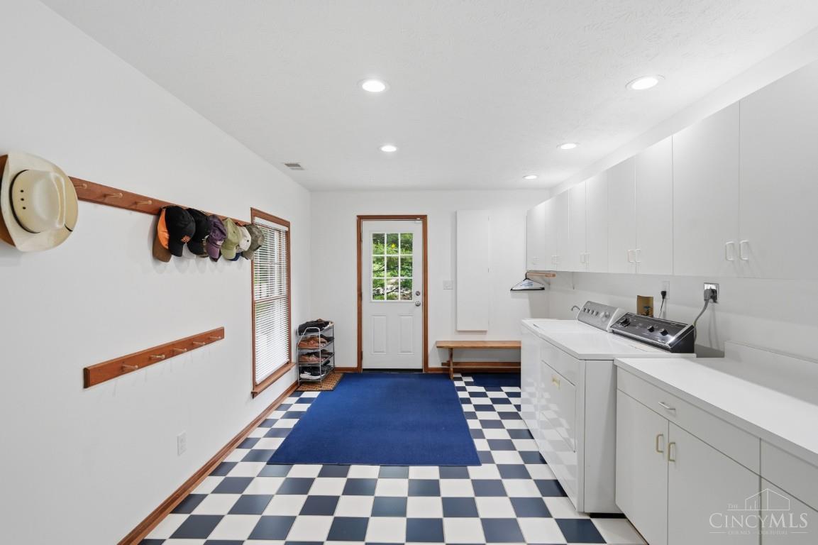 6046 Gaines Road Cincinnati, OH 45247 - Photo 31 of 78