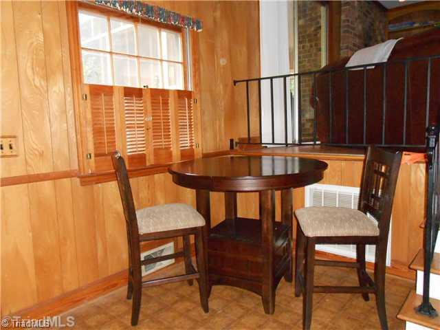 2020 Huntington Road Burlington, NC 27215 - Photo 7 of 15 Breakfast.