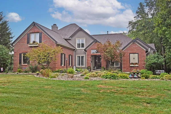 $825,000 | 9570 Old Village Drive, Loveland, OH 45140