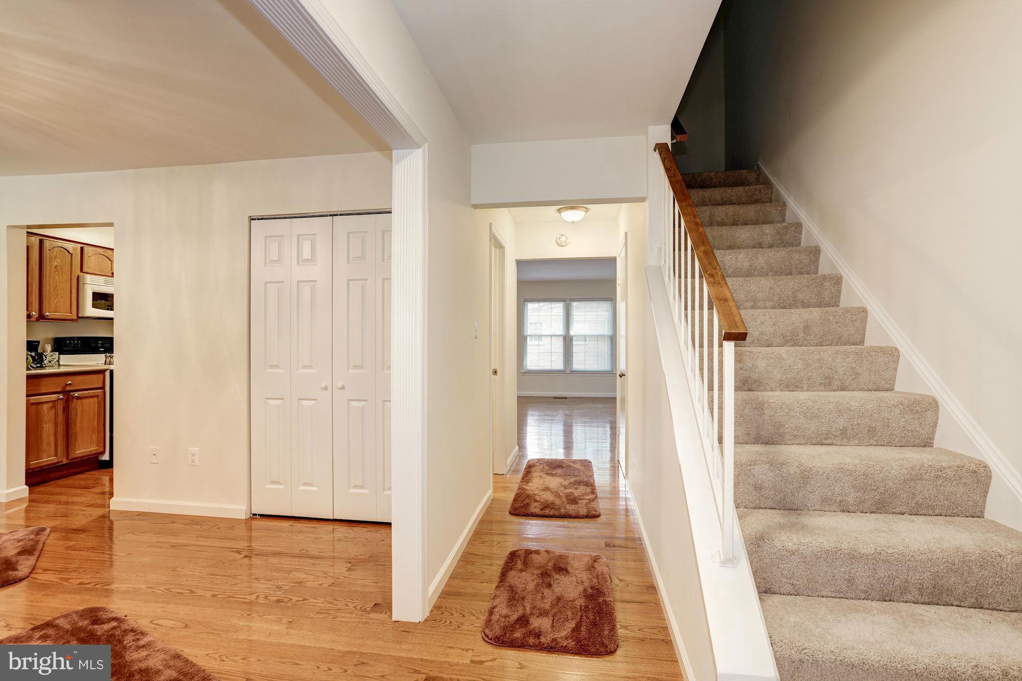 10259 Braddock Road Fairfax, VA 22032 - Photo 2 of 17 Interior (General)