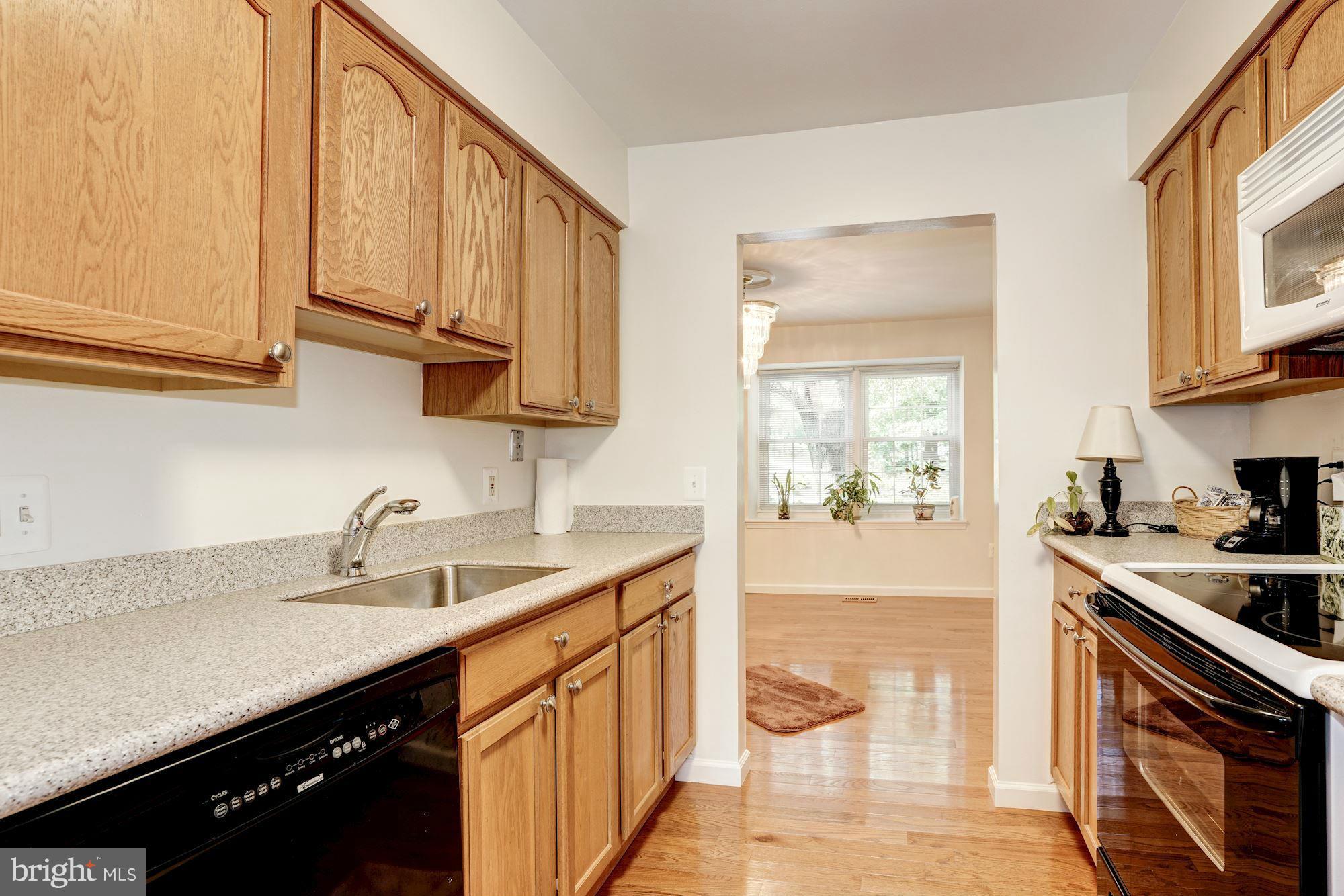 10259 Braddock Road Fairfax, VA 22032 - Photo 5 of 17 Kitchen