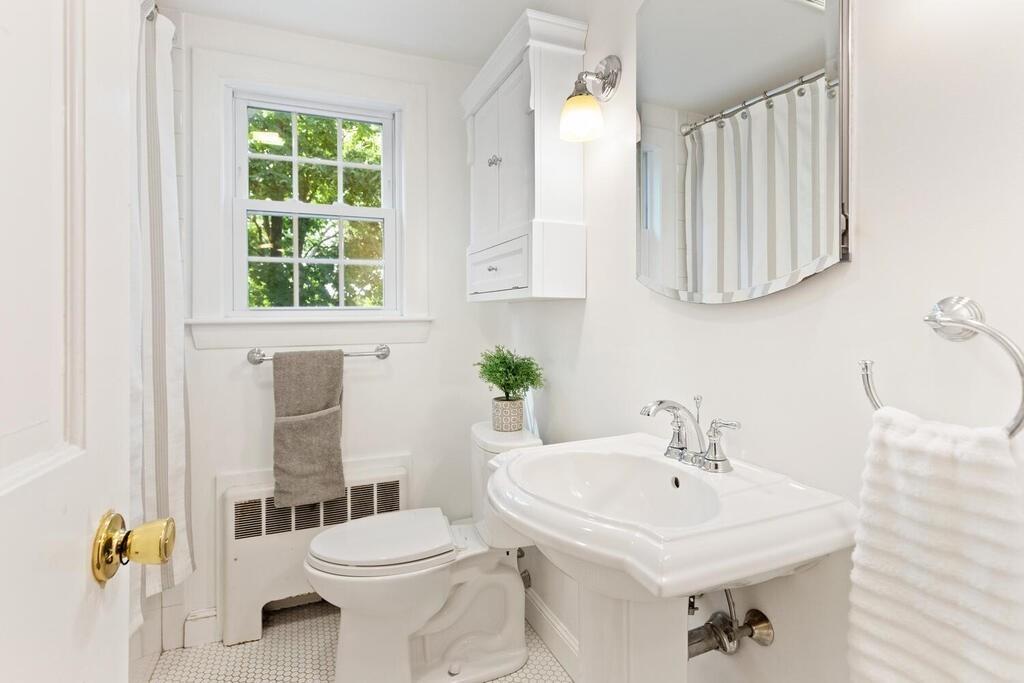 29 Boston Rock Road Melrose, MA 02176 - Photo 27 of 33 Gallery Image 27