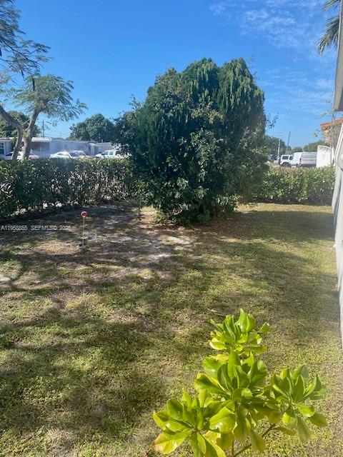 691 East 62nd Street Hialeah, FL 33013 - Photo 5 of 26