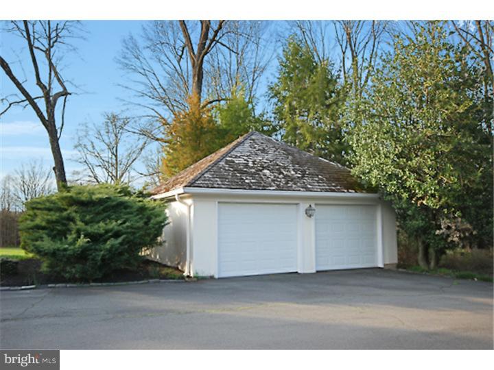 146 Province Line Road Skillman, NJ 08558 - Photo 24 of 25 Garage