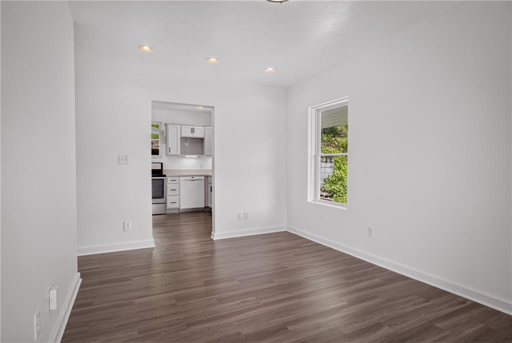 635 Valley Street Oakmont, PA 15139 - Photo 10 of 38