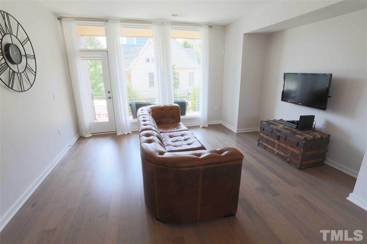 548 South Person Street Raleigh, NC 27601 - Photo 8 of 23 Gallery Image 8
