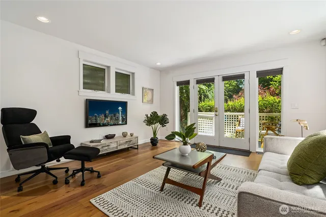 $890,000 | 917 18th Avenue, Unit C, Seattle, WA 98122