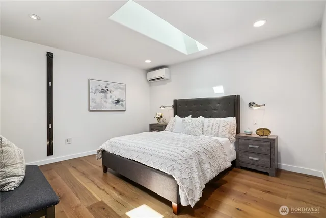 $890,000 | 917 18th Avenue, Unit C, Seattle, WA 98122