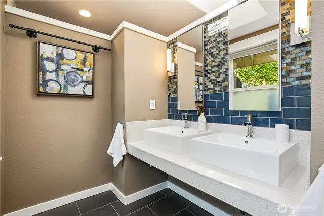 $890,000 | 917 18th Avenue, Unit C, Seattle, WA 98122