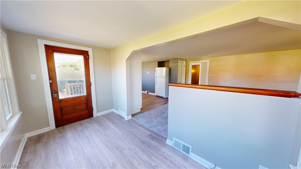 852 East Waterloo Road Akron, OH 44306 - Photo 4 of 24 Entrance foyer featuring light hardwood / wood-style floors