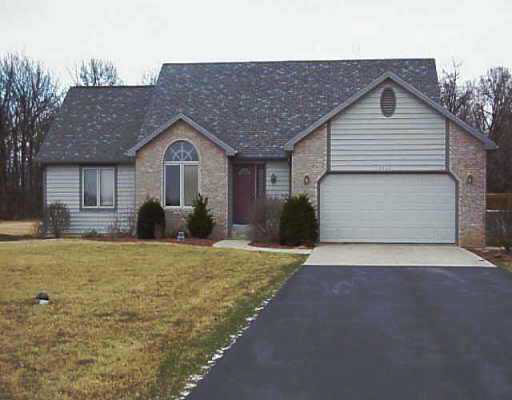 8408 Maples Road Fort Wayne, IN 46816 - Photo 1 of 8