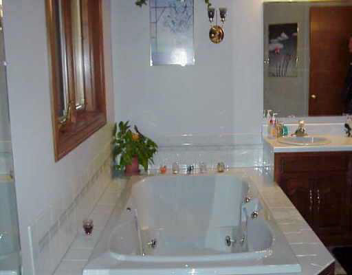 8408 Maples Road Fort Wayne, IN 46816 - Photo 3 of 8