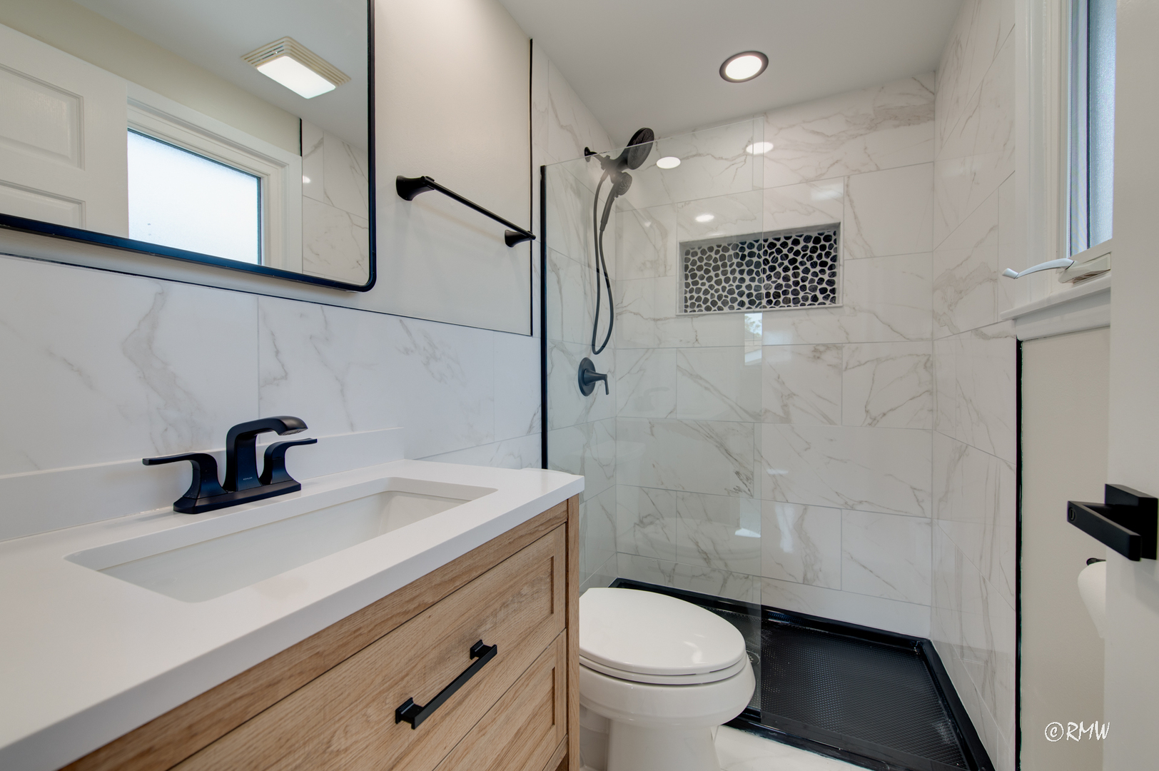 439 Hickory Drive Itasca, IL 60143 - Photo 13 of 34