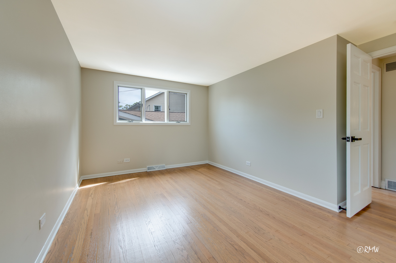 439 Hickory Drive Itasca, IL 60143 - Photo 15 of 34