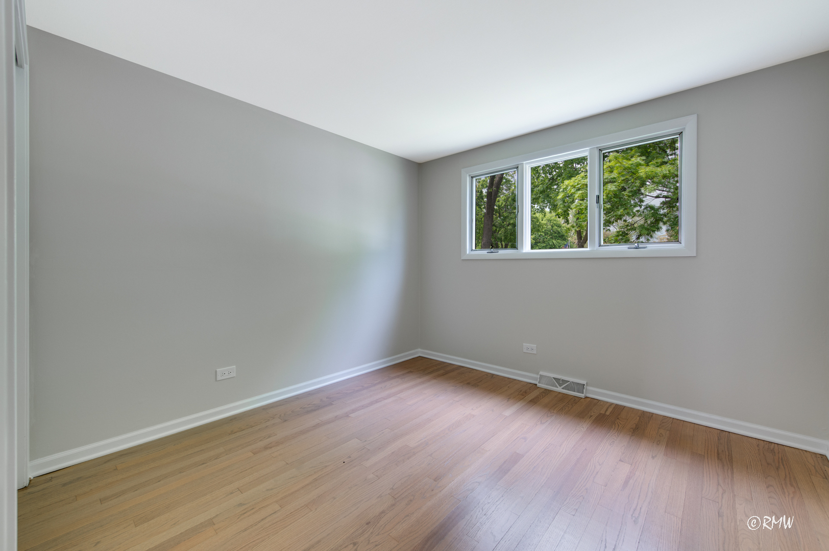 439 Hickory Drive Itasca, IL 60143 - Photo 16 of 34