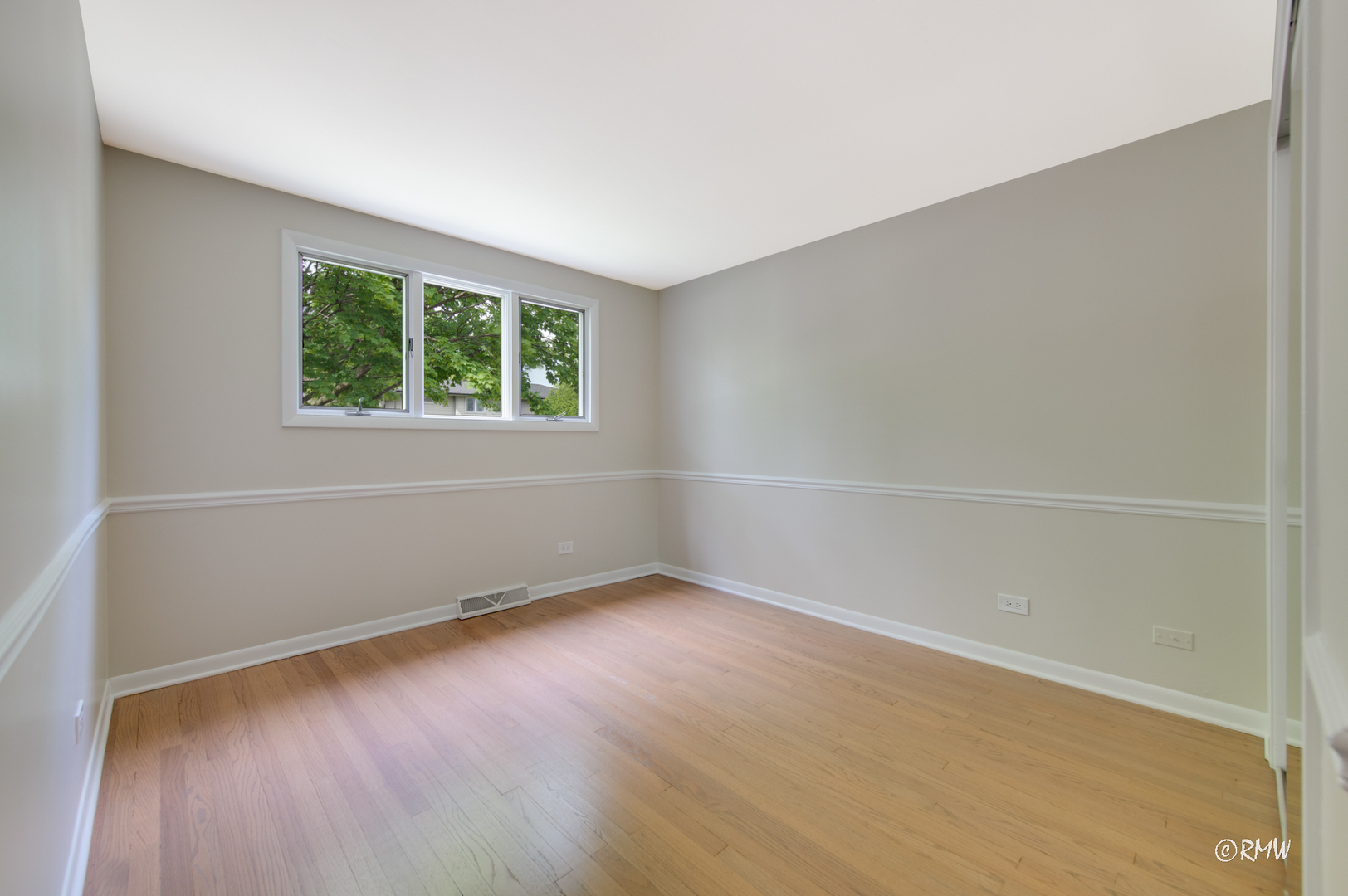 439 Hickory Drive Itasca, IL 60143 - Photo 19 of 34