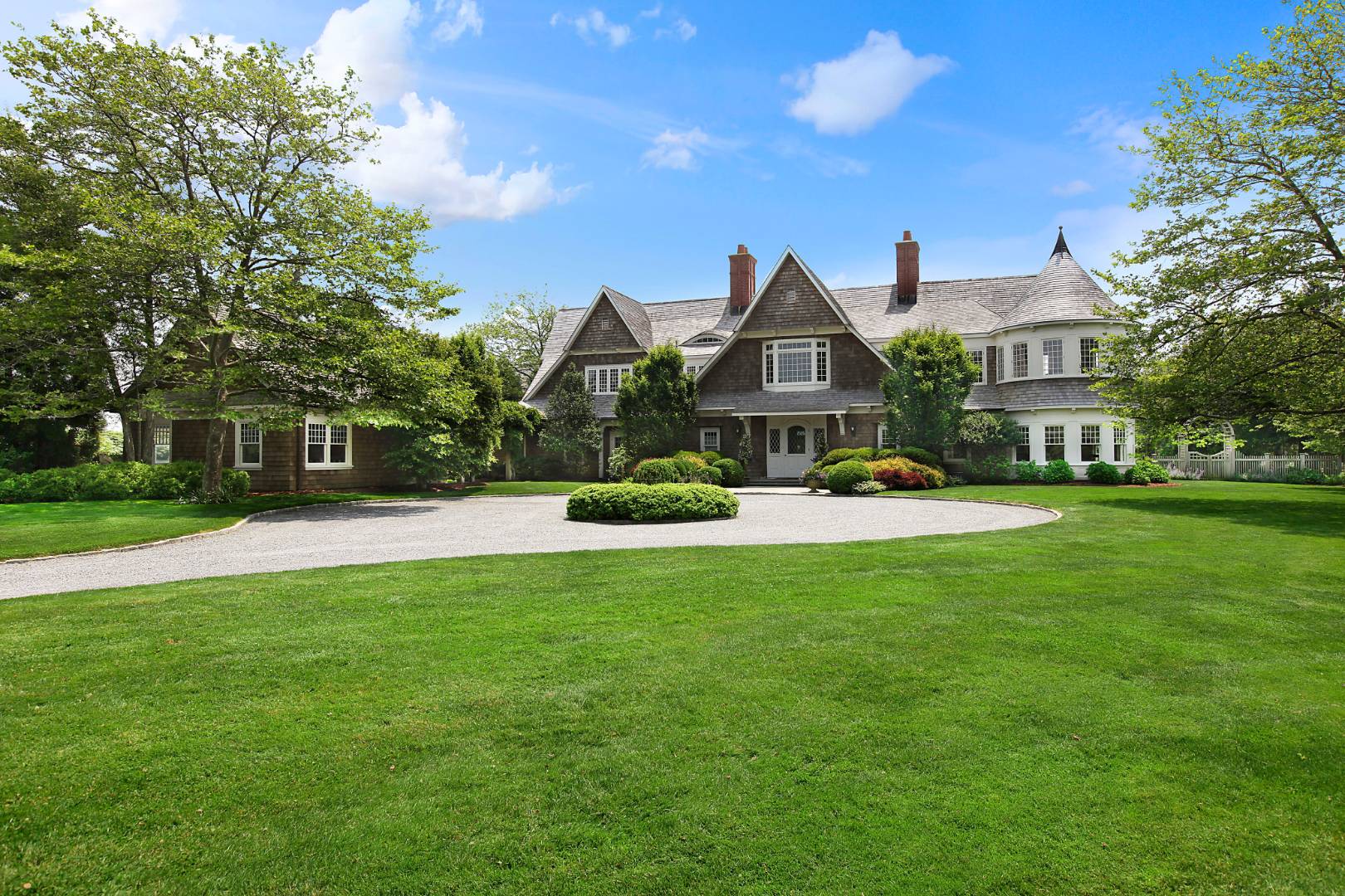 7 Chauncey Close East Hampton, NY 11937 - Photo 3 of 11