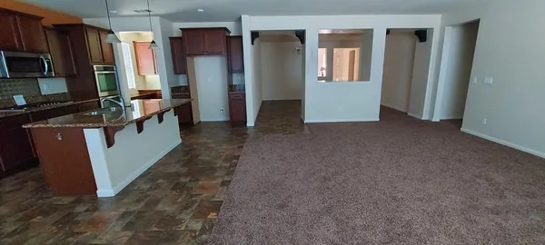 a view of a livingroom with window