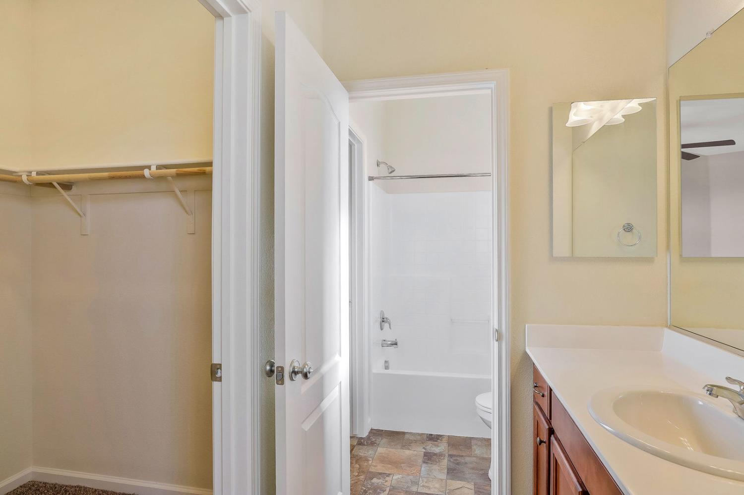 935 Mono Street Manteca, CA 95337 - Photo 20 of 32