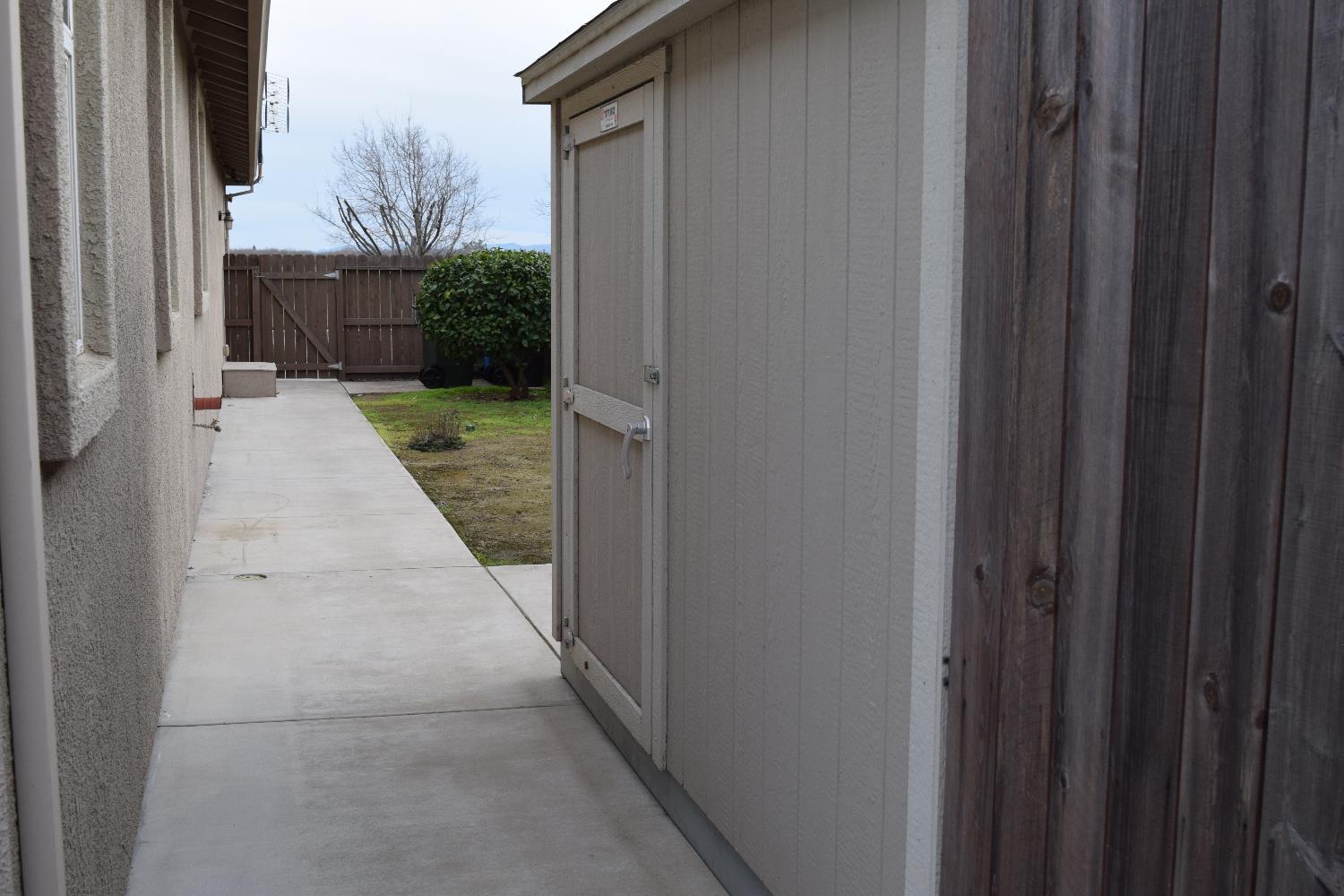 935 Mono Street Manteca, CA 95337 - Photo 24 of 32