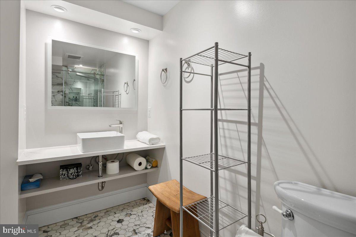 9312 Old Mansion Road Alexandria, VA 22309 - Photo 45 of 76 Gallery Image 45