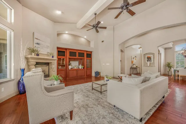 $1,350,000 | 2136 East Royal Dornoch Avenue, Fresno, CA 93730