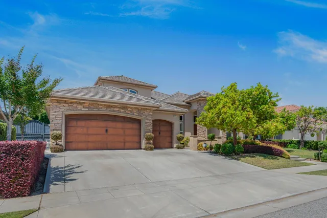 $1,350,000 | 2136 East Royal Dornoch Avenue, Fresno, CA 93730