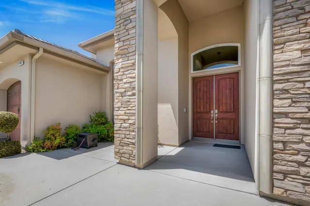 $1,350,000 | 2136 East Royal Dornoch Avenue, Fresno, CA 93730