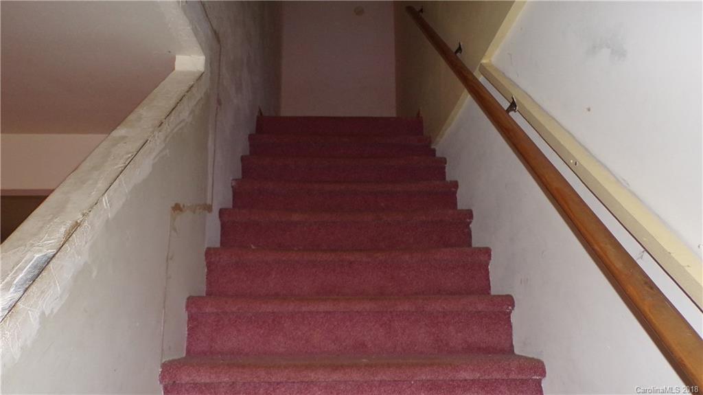 185 Mountain Mission Road Clyde, NC 28721 - Photo 11 of 23 a view of entryway